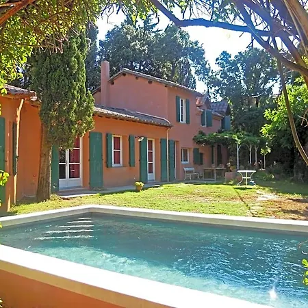 Campagne Bertani 3* Villeneuve-lès-Avignon